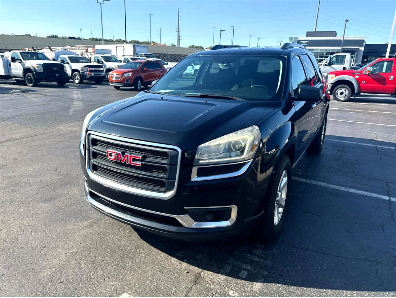 Used 2015 GMC Acadia SLE image 4