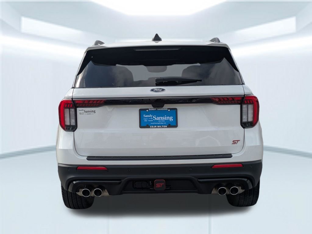 Used 2025 Ford Explorer ST RWD image 5