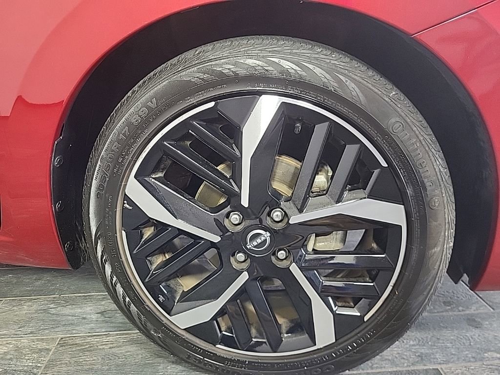 Used 2024 Nissan Versa SR image 3