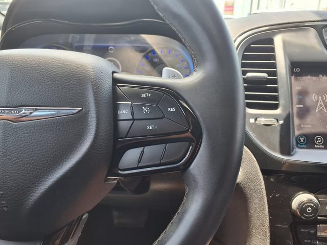 Used 2017 Chrysler 300 S RWD image 21