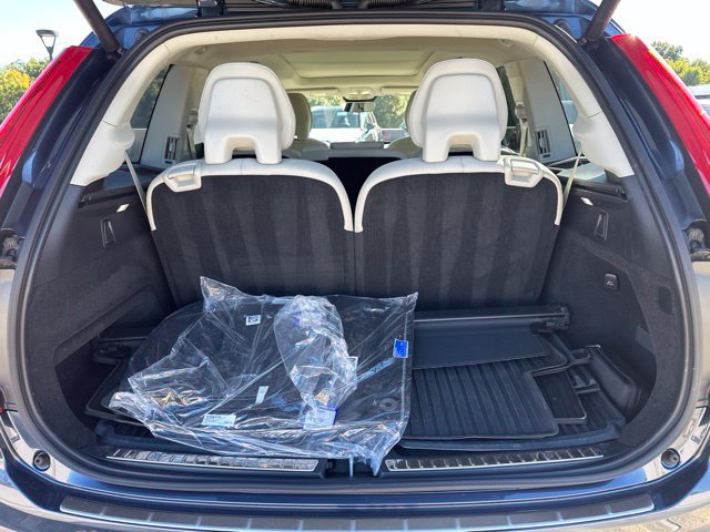 Certified 2023 Volvo XC90 B6 Plus w/ Protection Package Premier AWD/4WD image 37