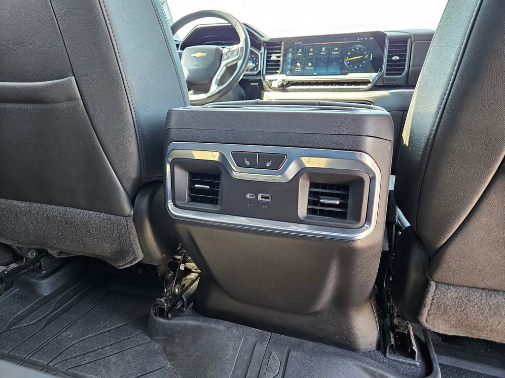 Used 2022 Chevrolet Silverado 1500 LTZ w/ LTZ Premium Package AWD/4WD image 32