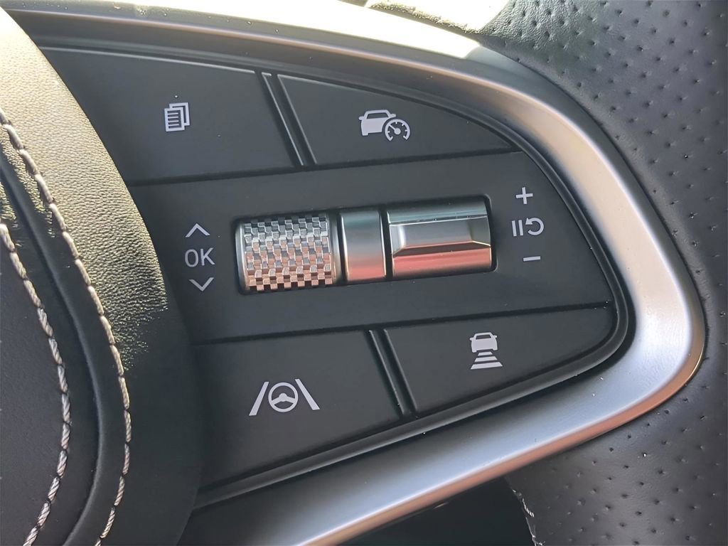 Used 2025 Genesis GV70 2.5T Sport Prestige w/ Sport Prestige Package image 11