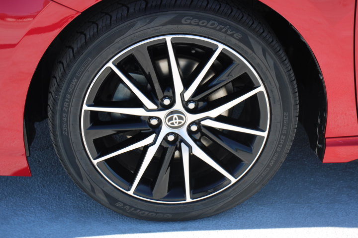 Certified 2023 Toyota Camry SE image 9