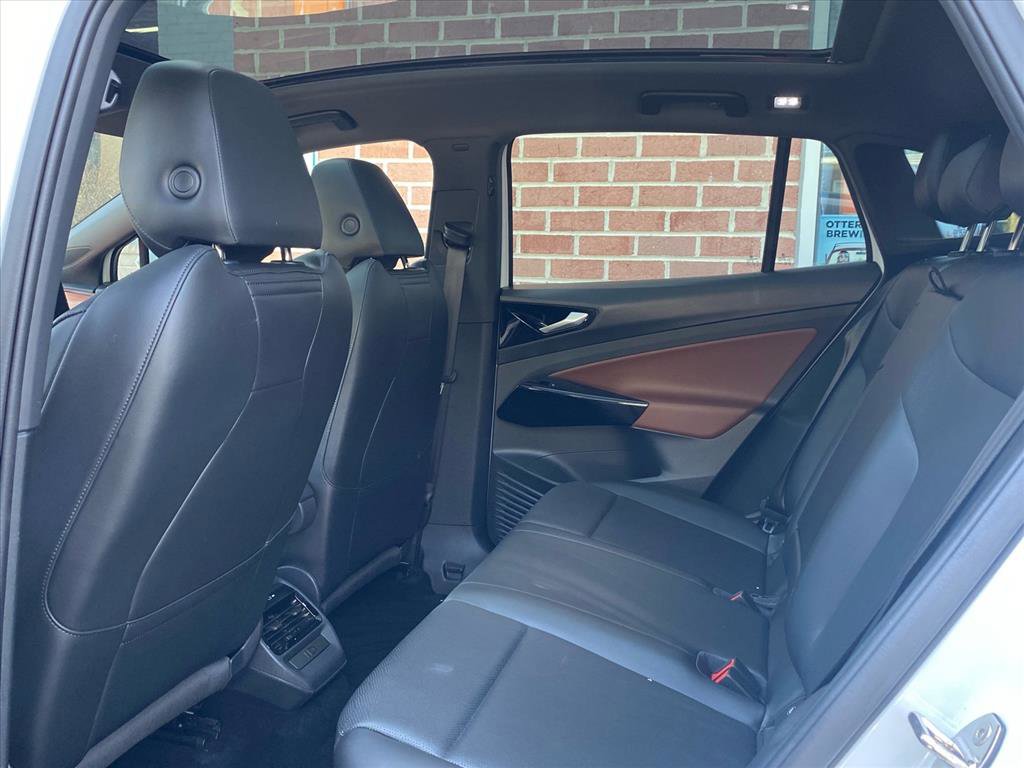 Certified 2022 Volkswagen ID.4 Pro S image 18