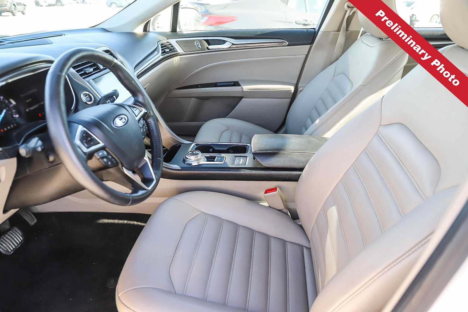Used 2019 Ford Fusion SEL FWD image 18
