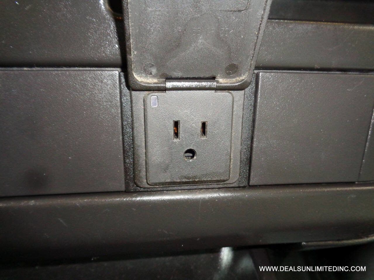 Used 2017 Chevrolet Express 2500 RWD image 14