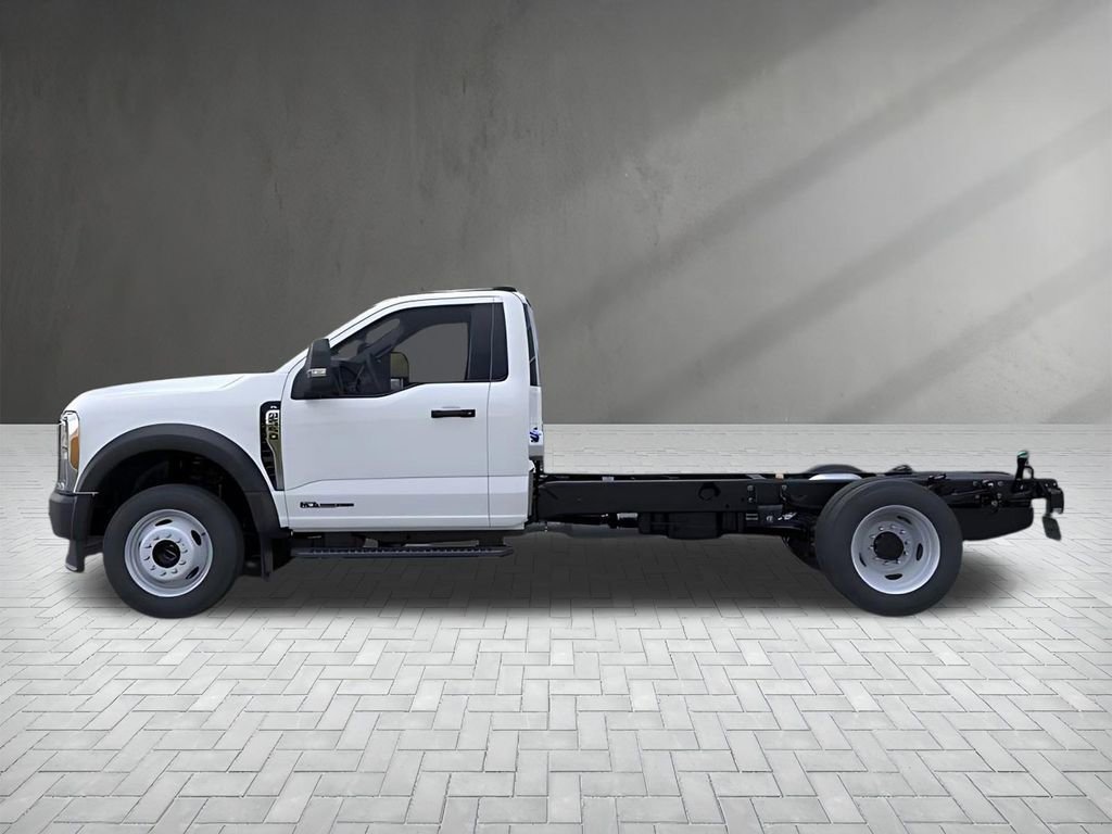New 2026 Ford F550 4x4 Regular Cab Super Duty image 4