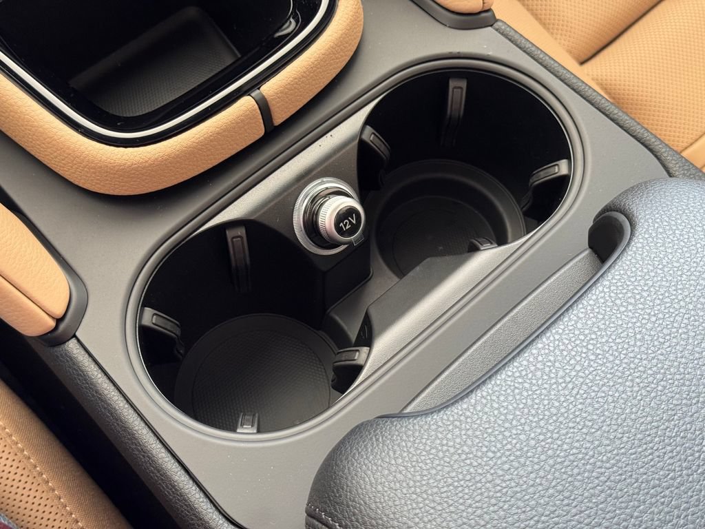 New 2026 Porsche Cayenne Coupe AWD/4WD image 31