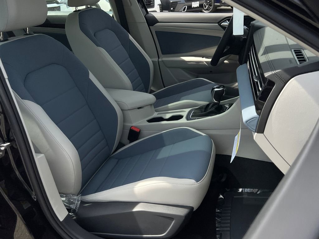 New 2026 Volkswagen Jetta SE FWD image 7
