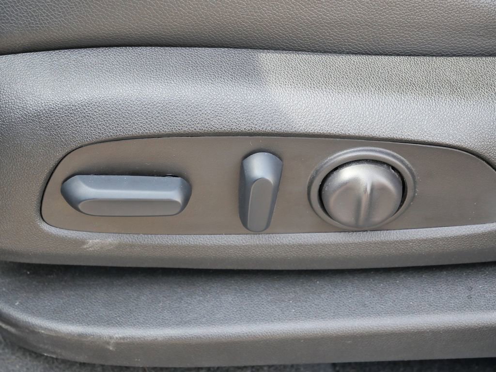 Used 2024 GMC Terrain SLT AWD/4WD image 37