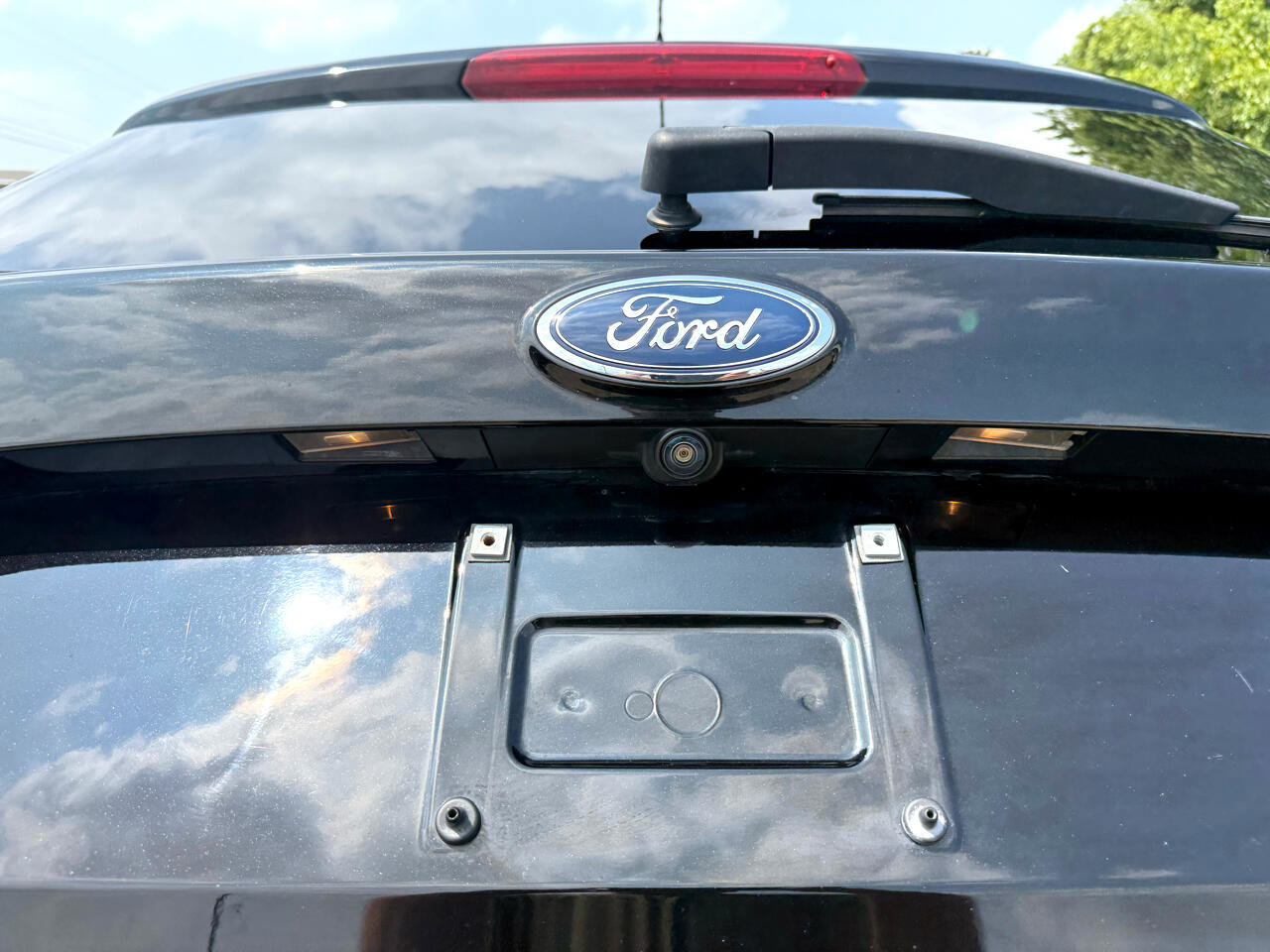 Used 2019 Ford Escape SEL image 46