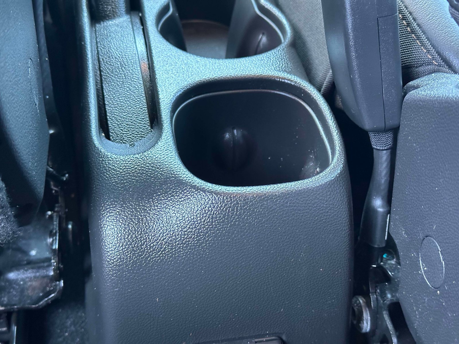 Used 2022 Chevrolet Trax LT w/ LT Convenience Package image 12