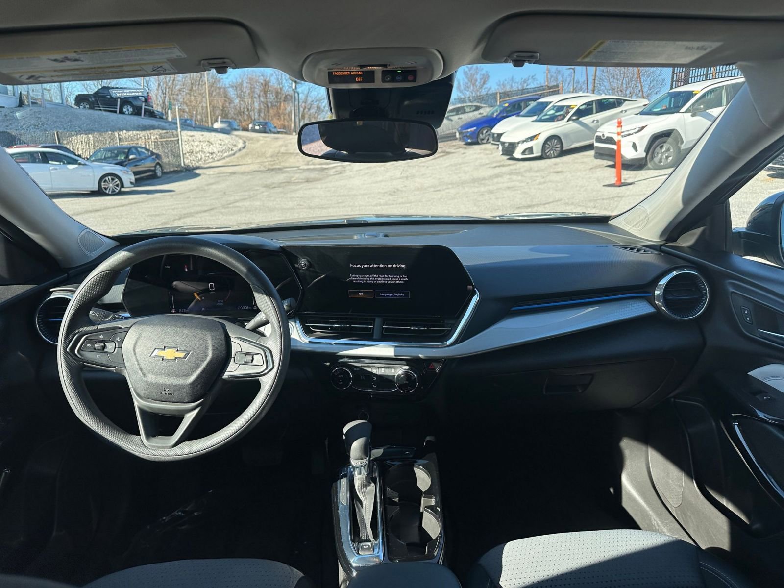 Used 2025 Chevrolet Trax LT image 31
