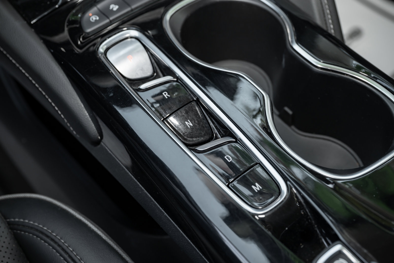 Used 2023 Buick Envision Essence image 33