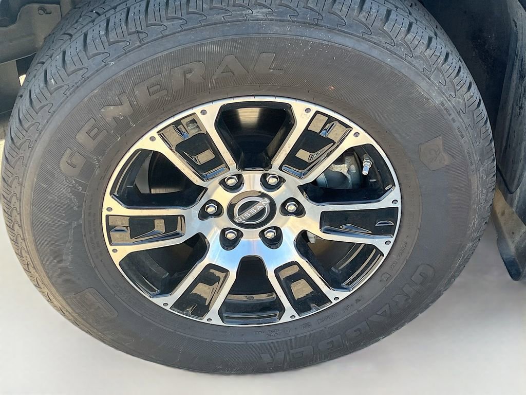 Used 2024 Nissan Titan SV w/ SV Convenience Package image 29