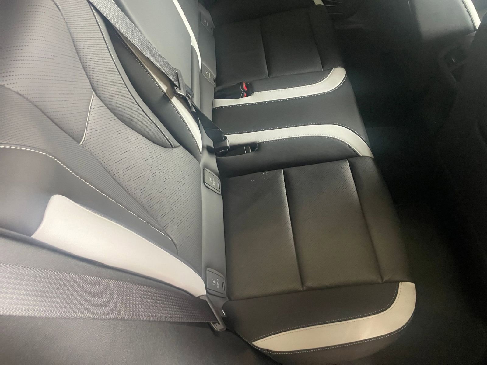 Used 2024 Buick Envision Sport Touring image 39