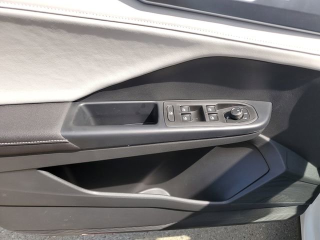 New 2026 Volkswagen Taos SE FWD image 19