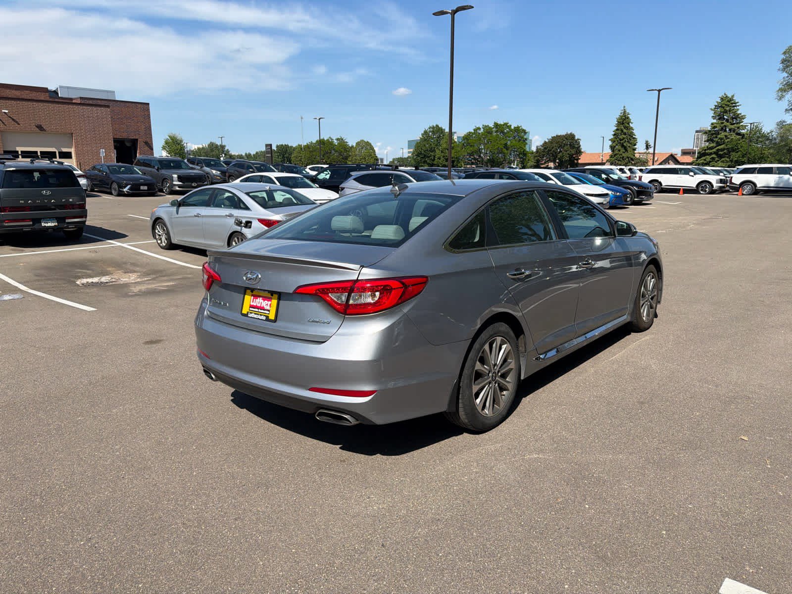 Used 2017 Hyundai Sonata Limited w/ Tech Package 03 FWD video 2