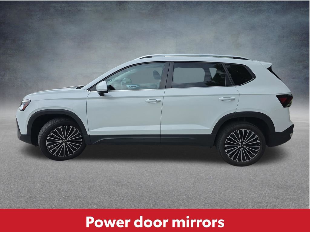 Used 2025 Volkswagen Taos SE FWD image 9