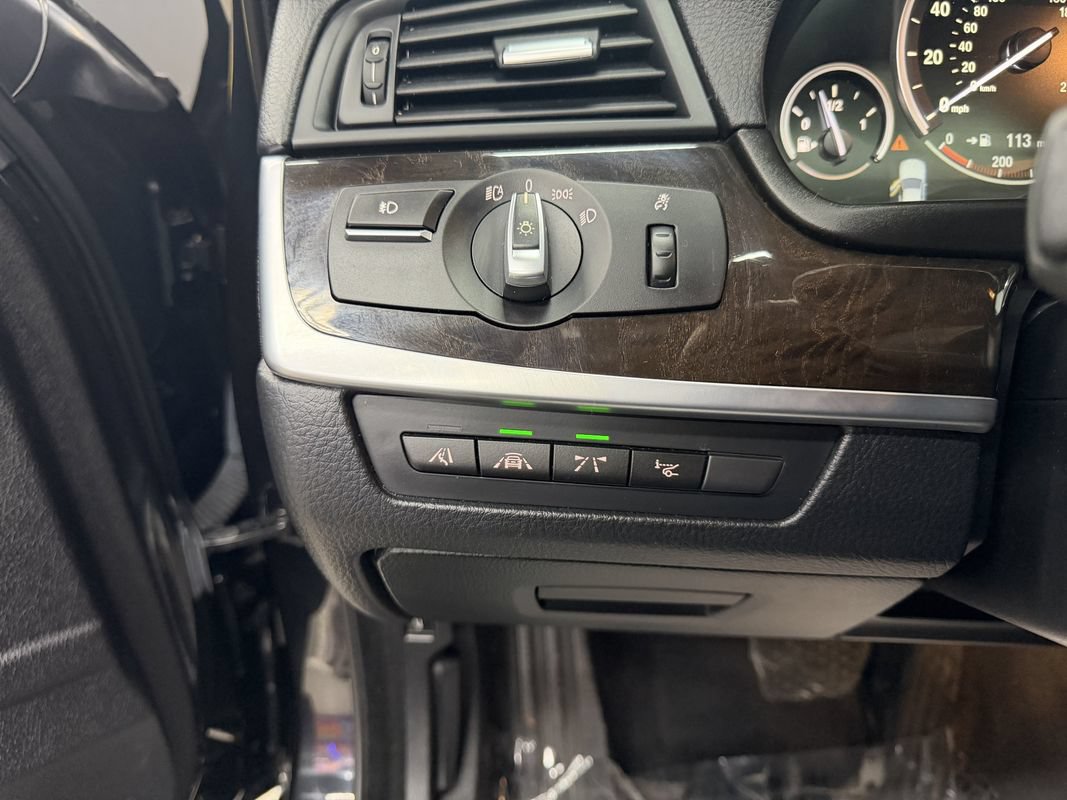 Used 2015 BMW 528i xDrive Sedan AWD/4WD image 32