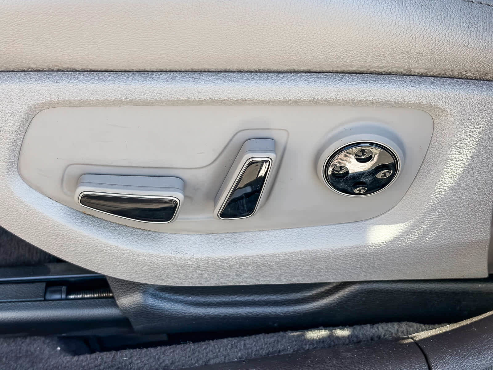 Used 2018 Genesis G80 3.8 RWD image 20