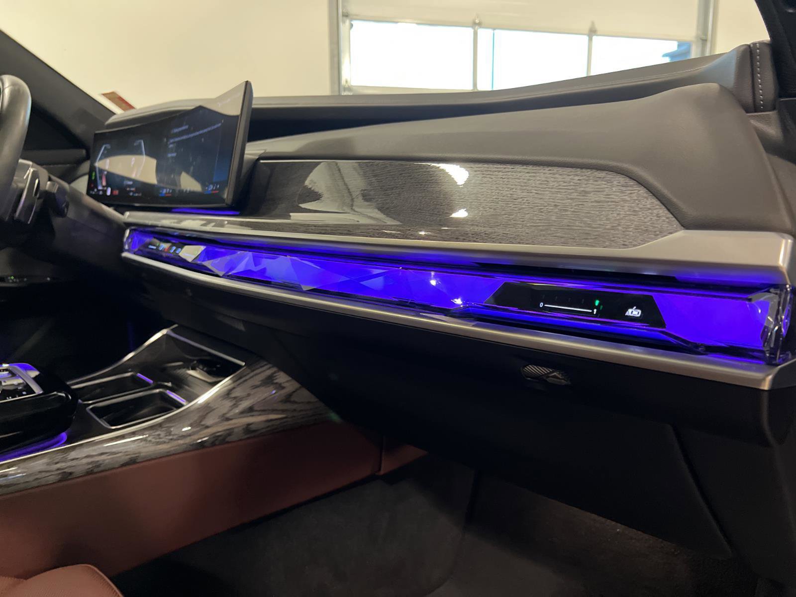 Used 2024 BMW 740i xDrive w/ Executive Package AWD/4WD image 48