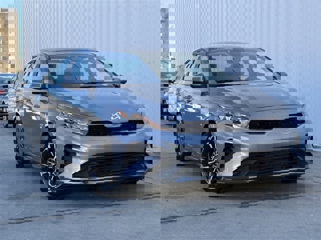 Used 2024 Kia Forte LXS image 2