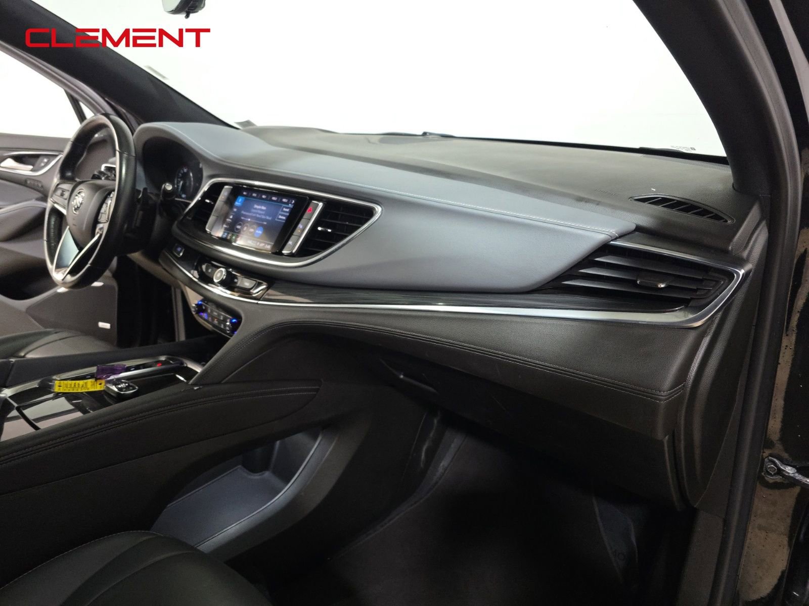 Used 2024 Buick Enclave Premium image 34