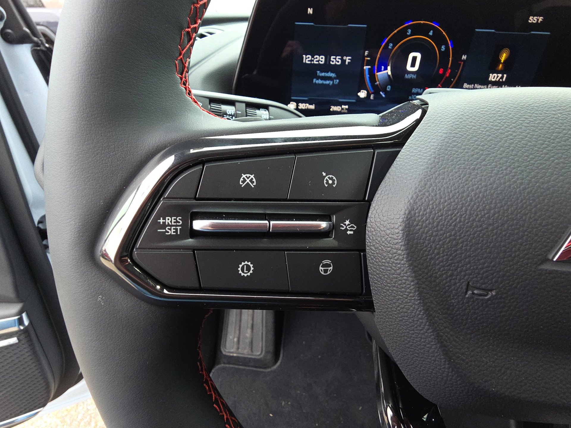 New 2026 Chevrolet Traverse RS image 18