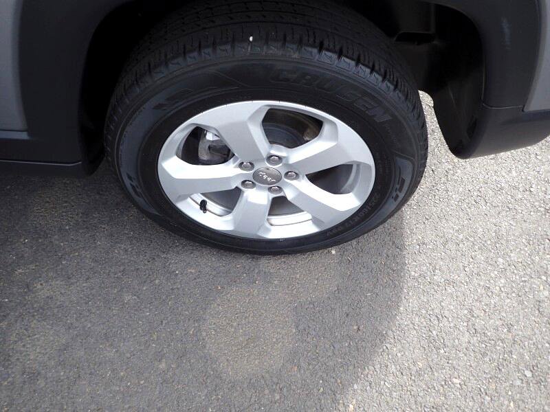 Used 2018 Jeep Compass Latitude w/ Popular Equipment Group image 26