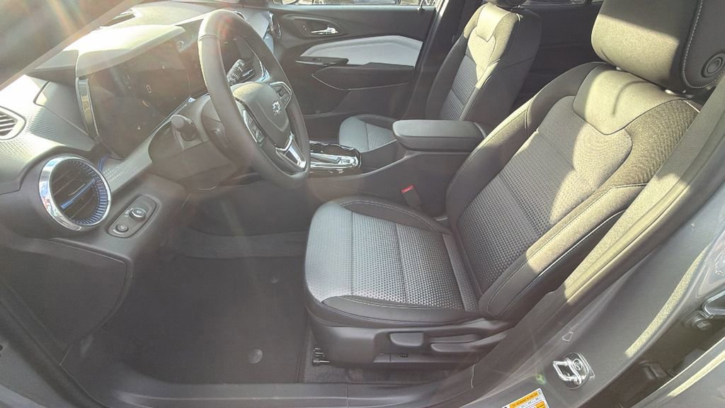 New 2026 Chevrolet Trax LT w/ Midnight Edition image 13