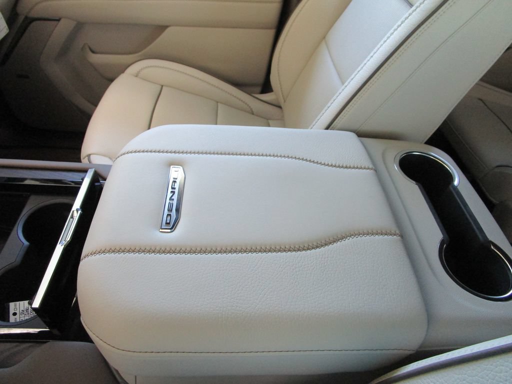 New 2026 GMC Yukon XL Denali w/ Advanced Technology Package RWD image 36