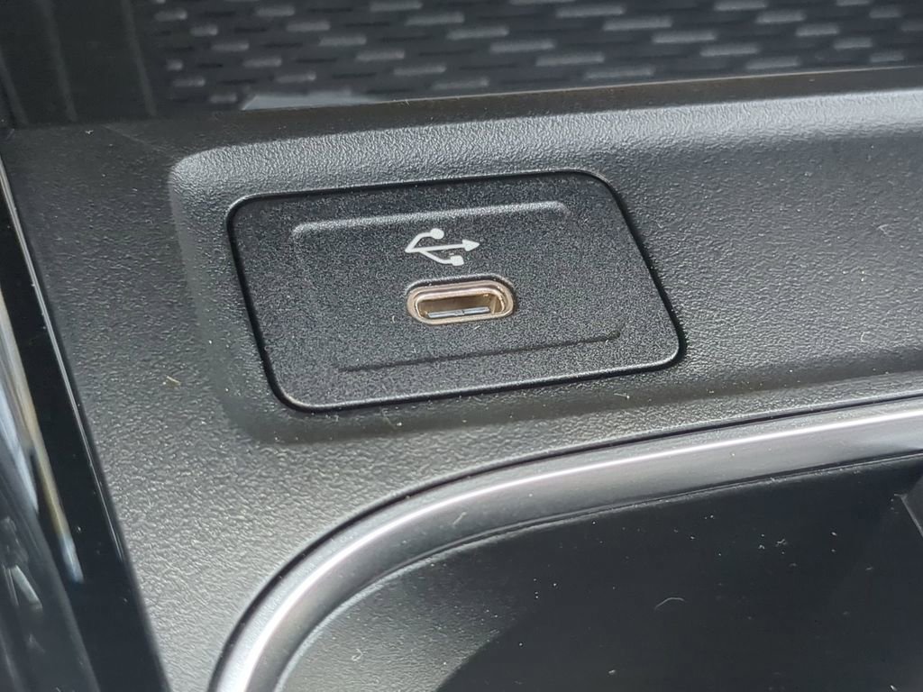 New 2025 Mercedes-Benz GLA 250 image 9