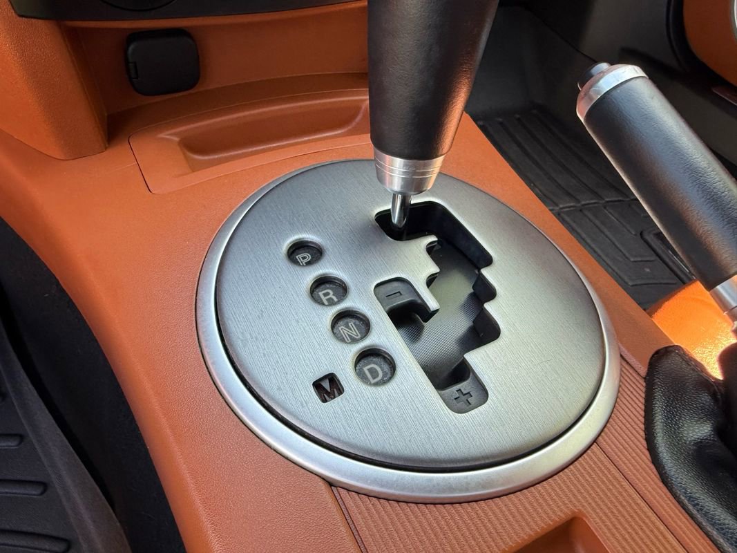 Used 2006 MAZDA MX-5 Miata Grand Touring w/ Premium Pkg RWD image 26