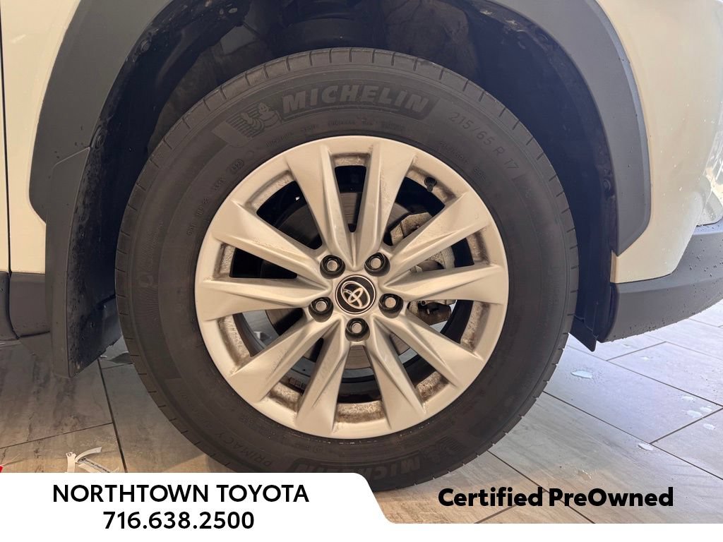 Used 2024 Toyota Corolla Cross LE FWD image 23