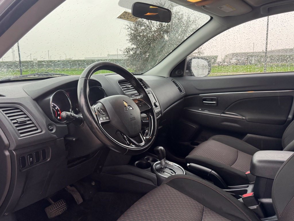Used 2017 Mitsubishi Outlander Sport ES FWD image 8