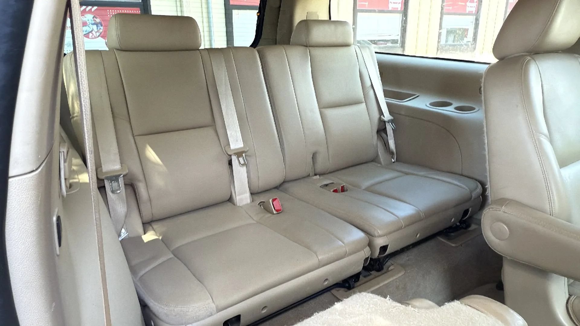 Used 2014 Chevrolet Suburban LTZ AWD/4WD image 23