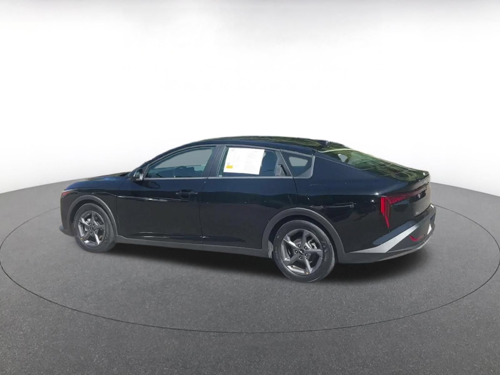 Used 2025 Kia K4 FWD image 9