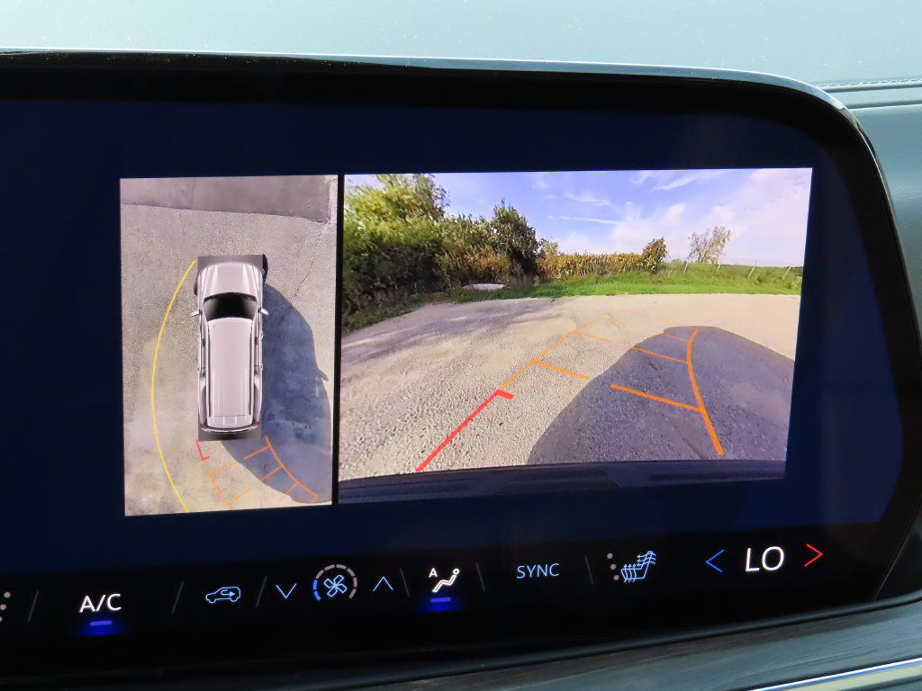 New 2027 Chevrolet Suburban Z71 w/ Z71 Off-Road Package AWD/4WD image 8