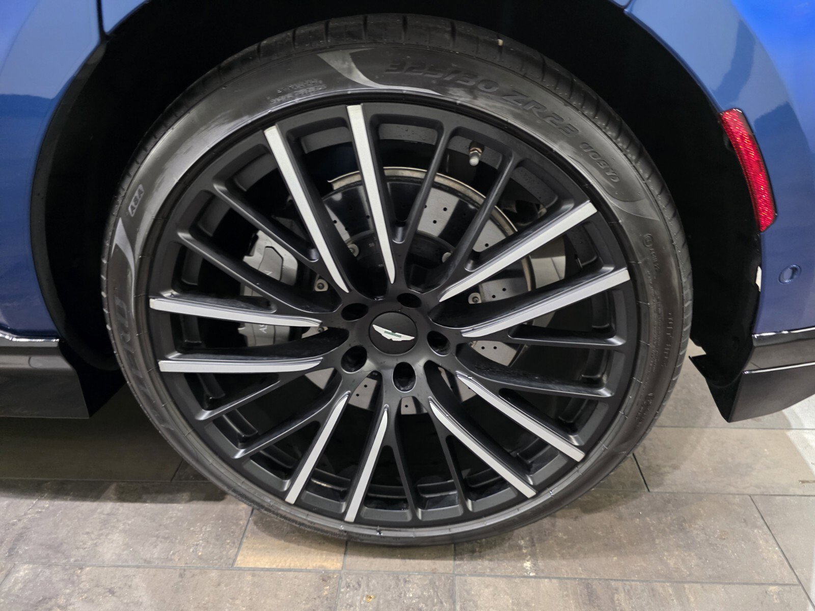 Used 2023 Aston Martin DBX 707 image 4