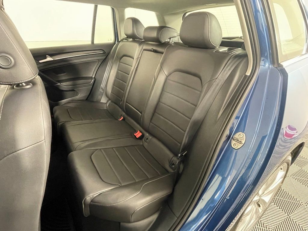 Used 2015 Volkswagen Golf TDI SEL image 25