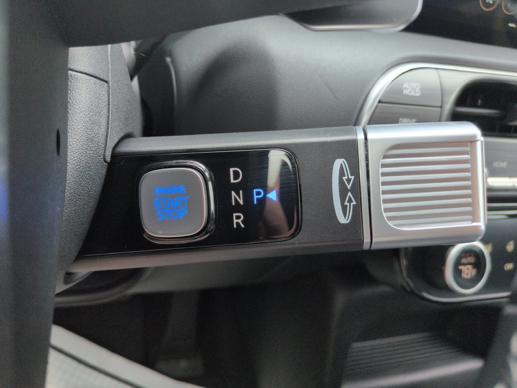 Used 2026 Hyundai Palisade SEL FWD image 24