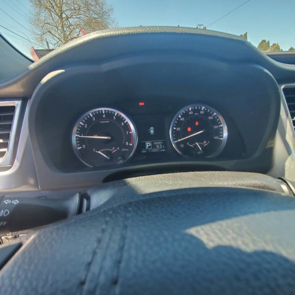 Used 2015 Toyota Highlander Plus image 16