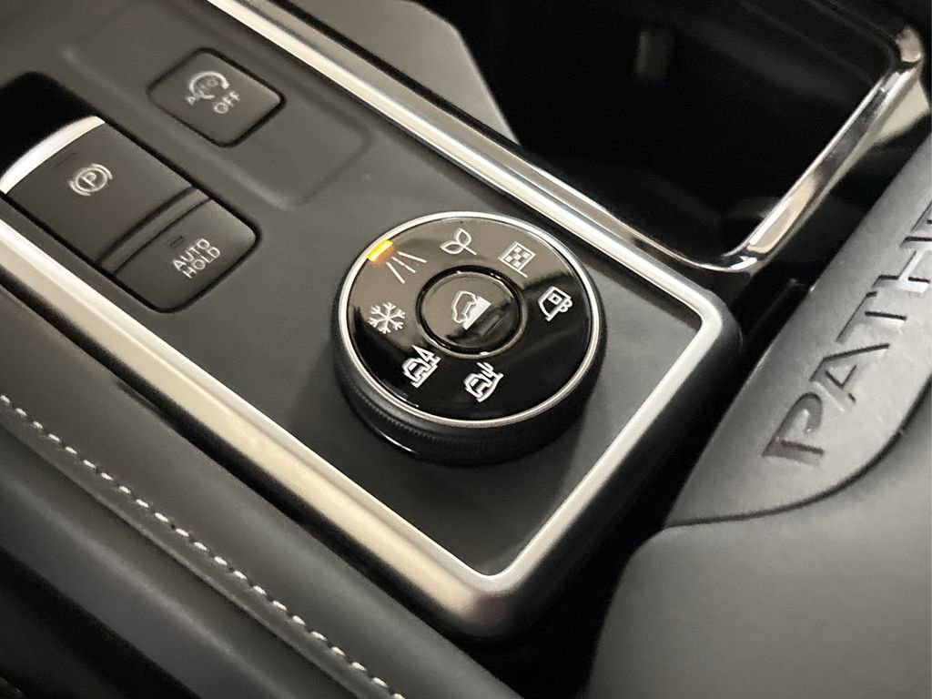 New 2026 Nissan Rogue SV image 28