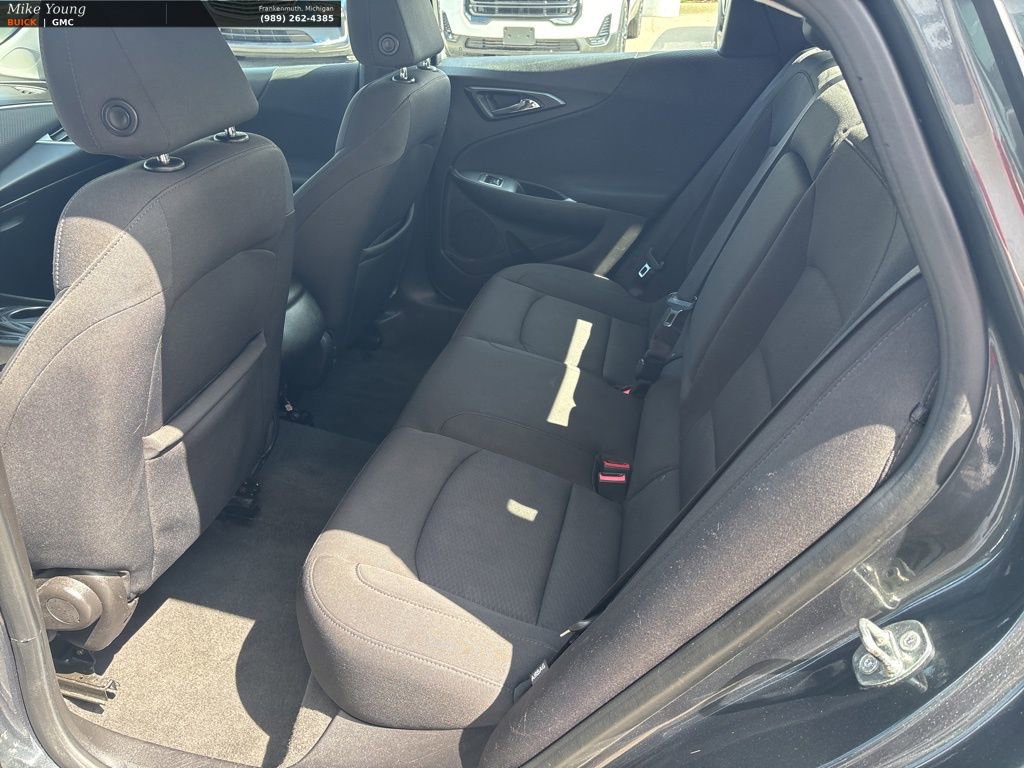 Used 2018 Chevrolet Malibu LS w/ LPO, Convenience Package 1 FWD image 11