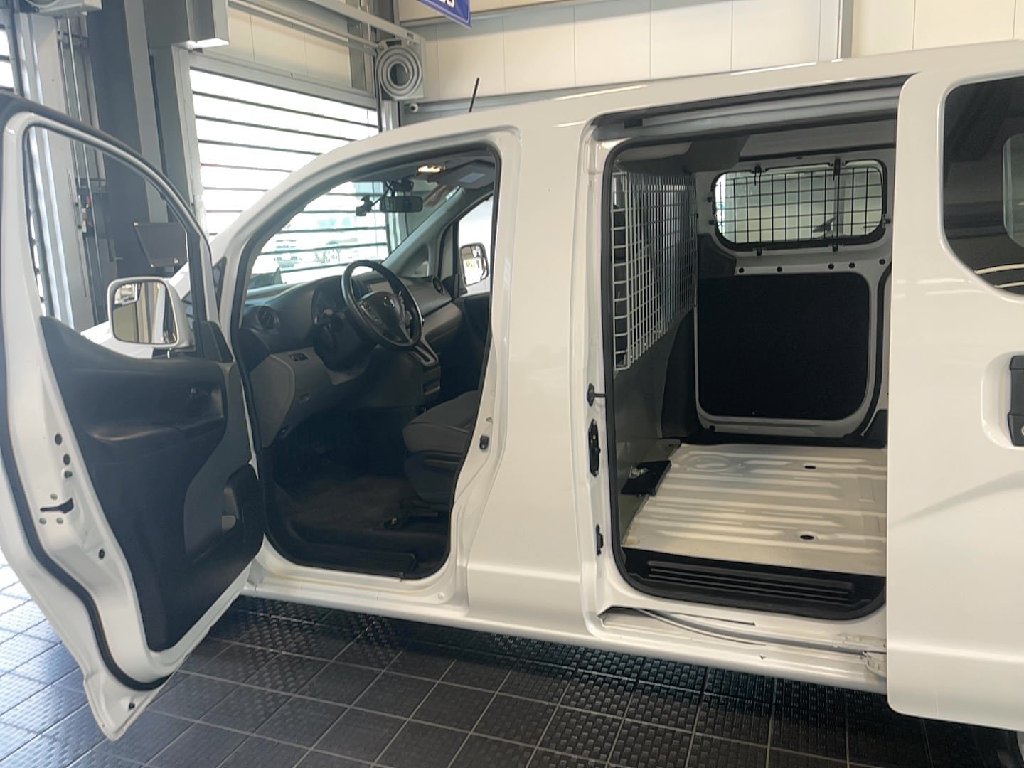 Used 2021 Nissan NV200 SV w/ Sliding Door Glass Package FWD image 22