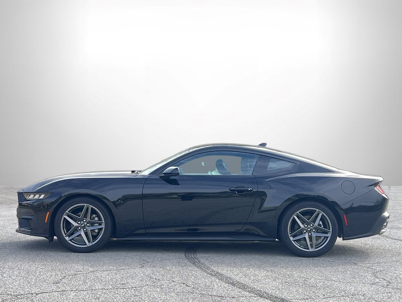 New 2025 Ford Mustang Coupe RWD image 18