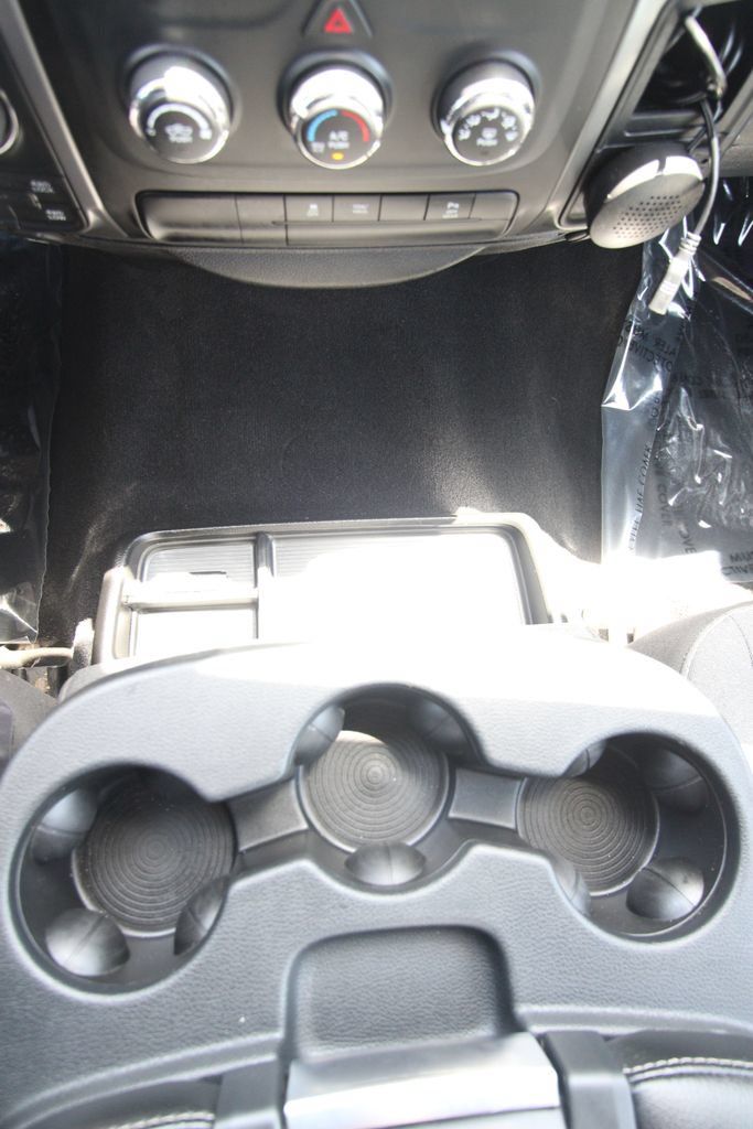 Used 2024 RAM 1500 Warlock AWD/4WD image 23