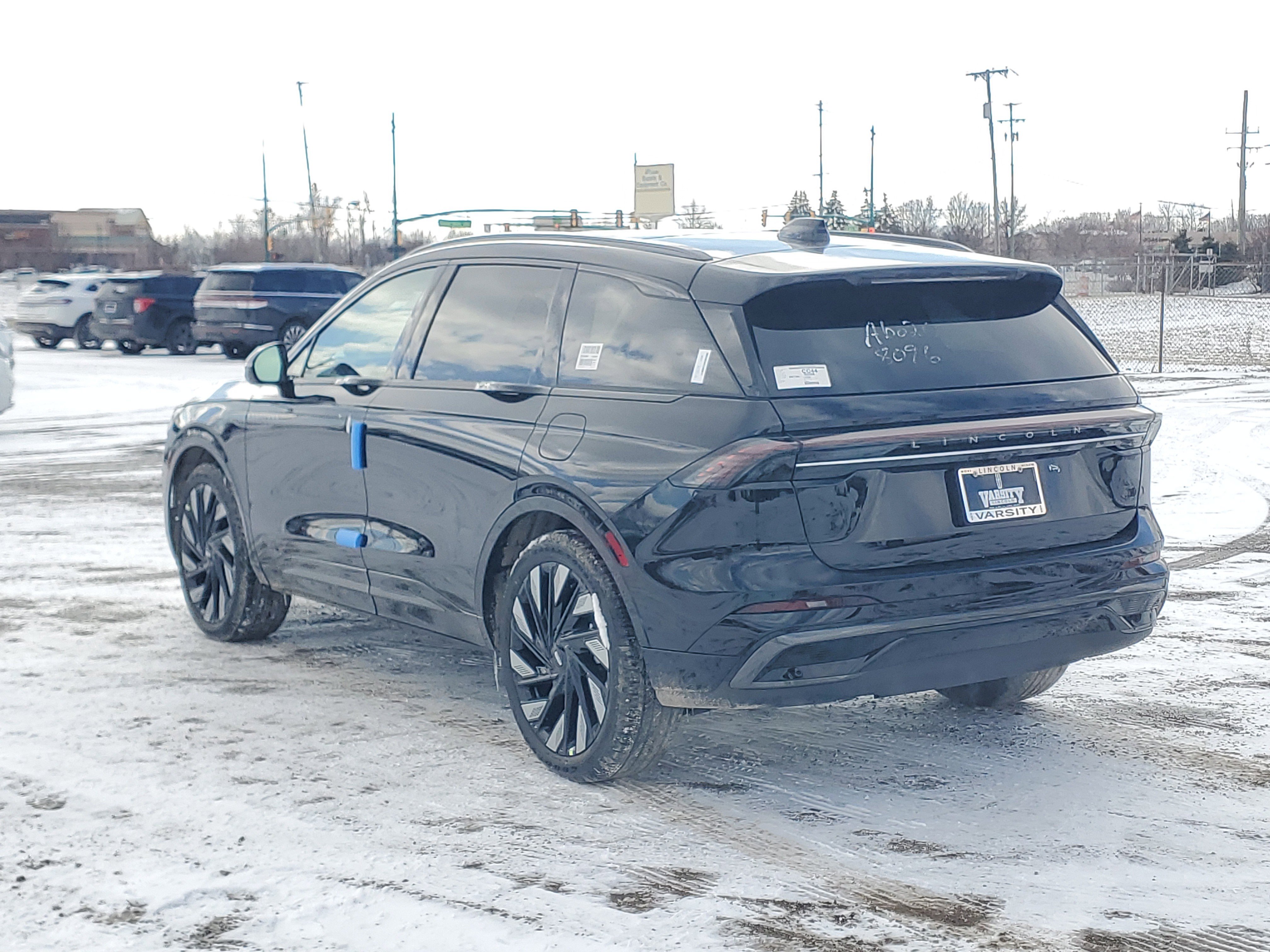 New 2026 Lincoln Nautilus Reserve w/ Jet Appearance Package image 3